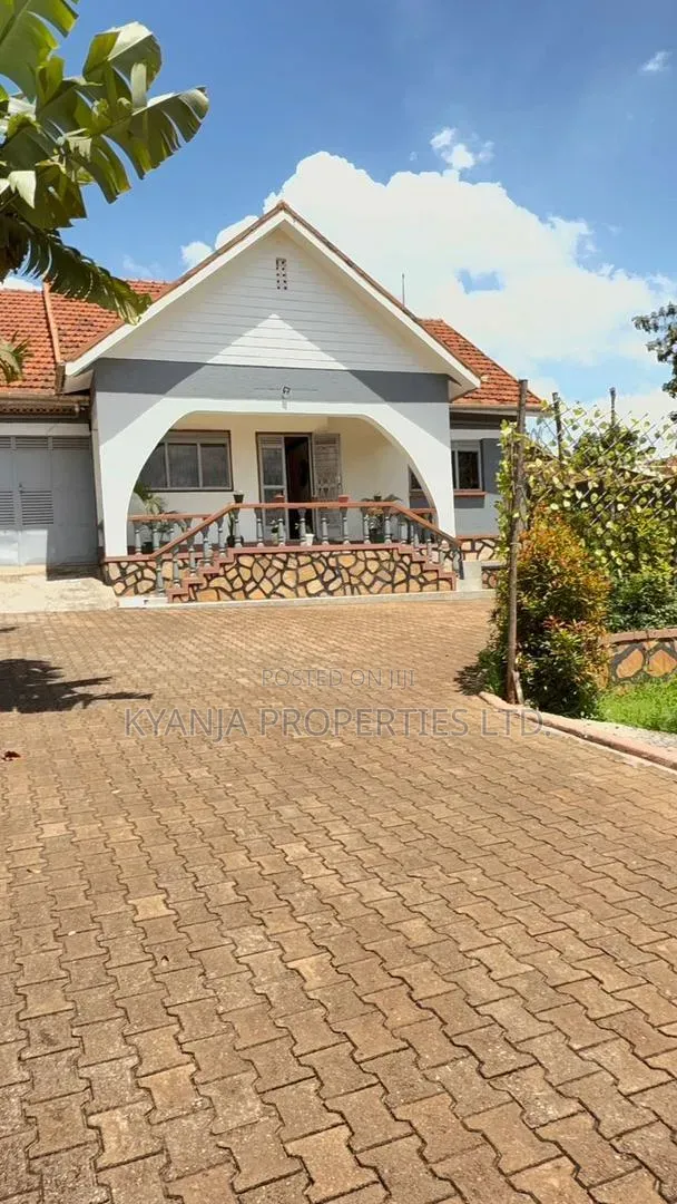4bdrm Mansion in Kyanja Estates, Central Division for sale in Central Division