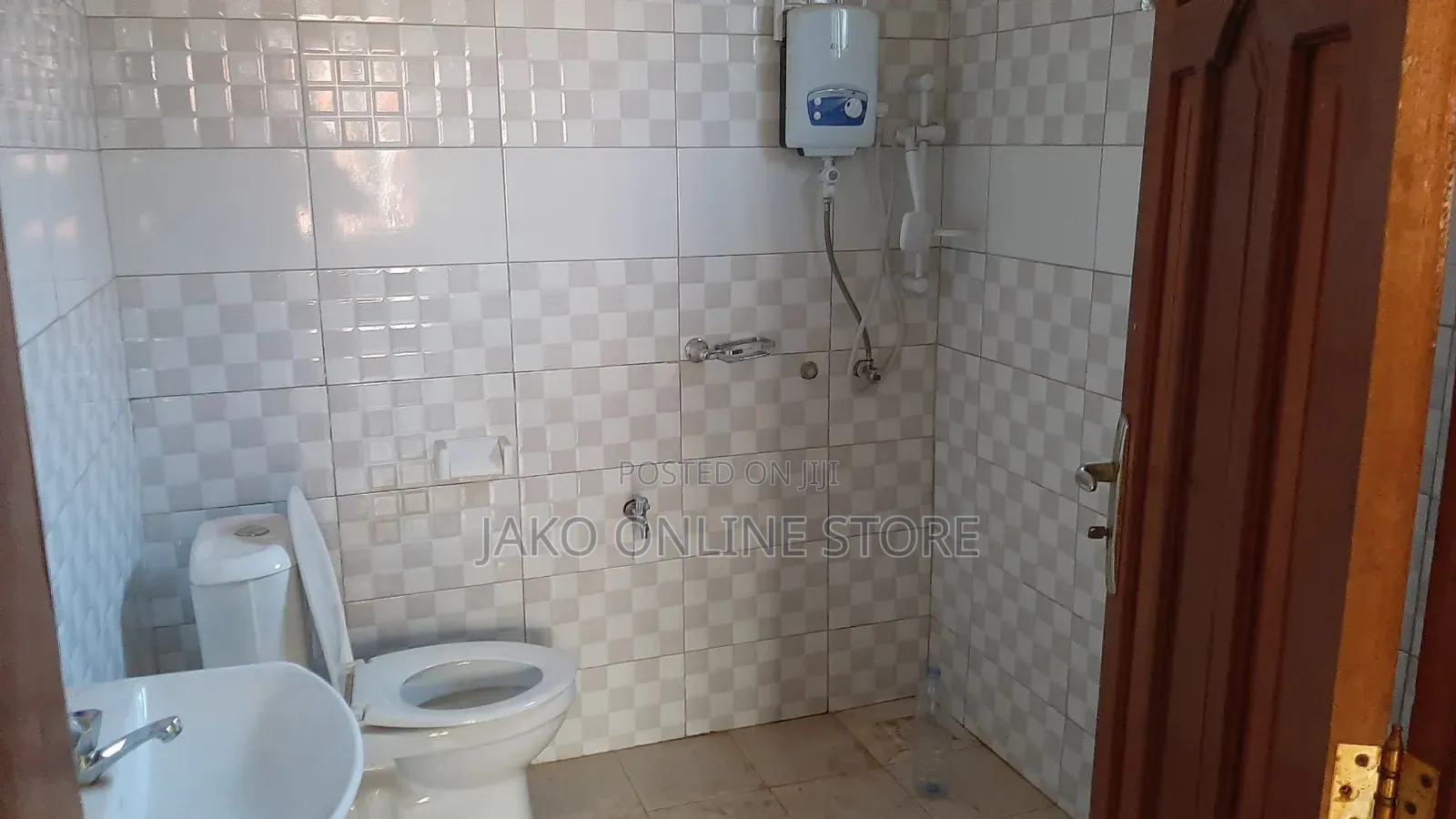 4bdrm House in Mbalwa, Wakiso / Wakiso for sale in Wakiso / Wakiso