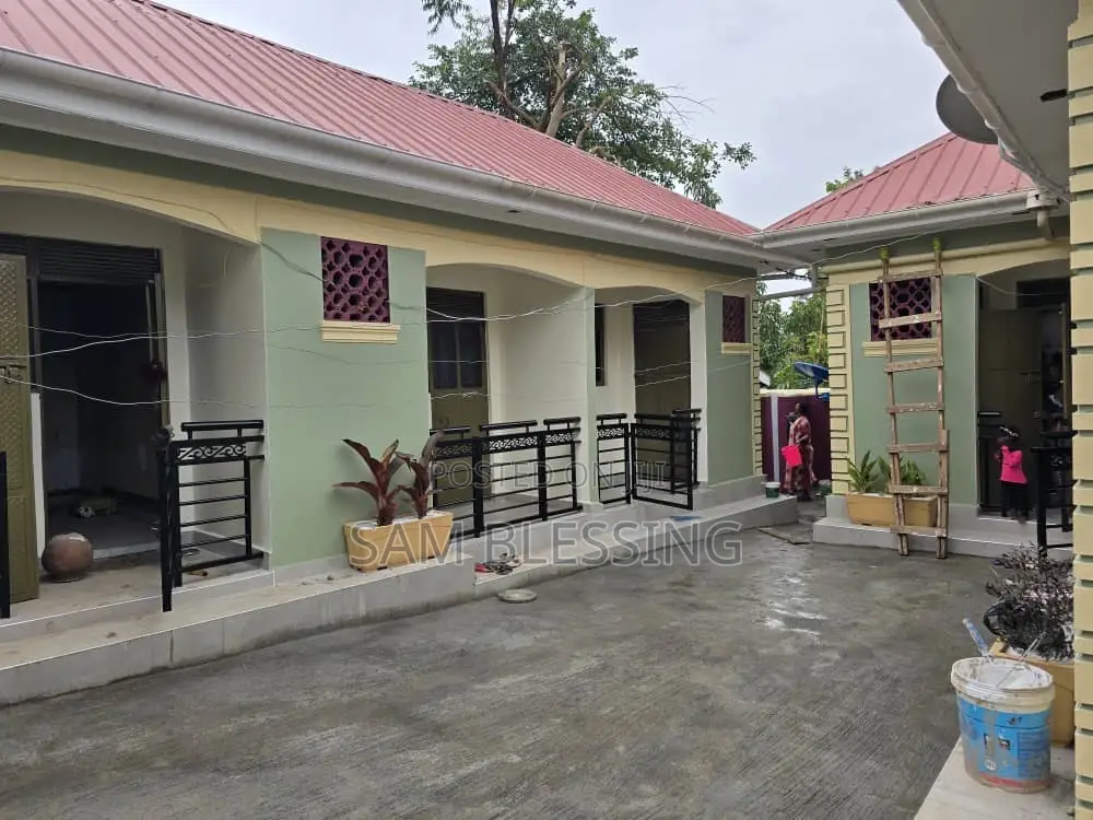 5bdrm Duplex in Nansana Kayunga for sale in Wakiso / Wakiso