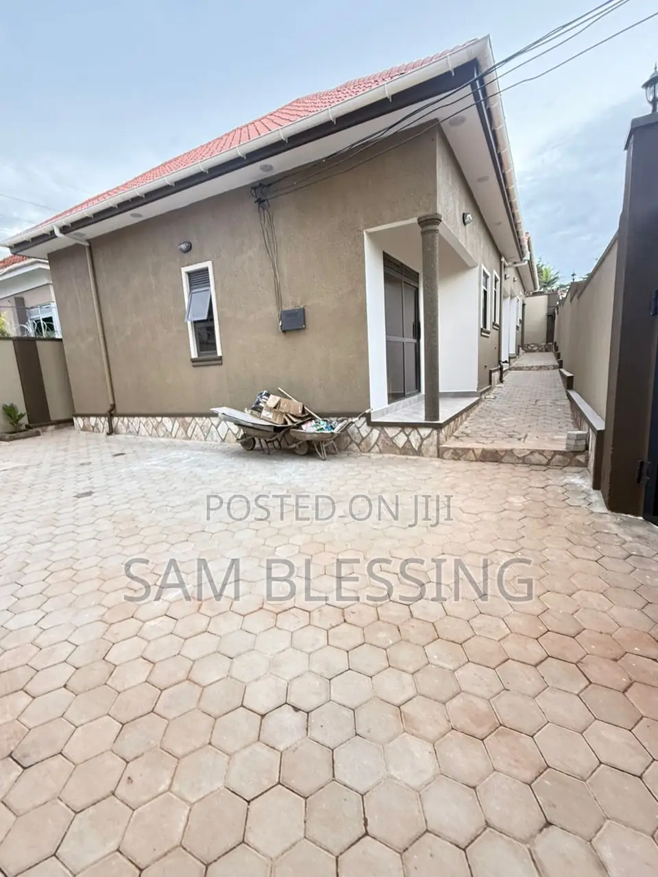 4bdrm Duplex in Najjera, Central Division for sale in Central Division