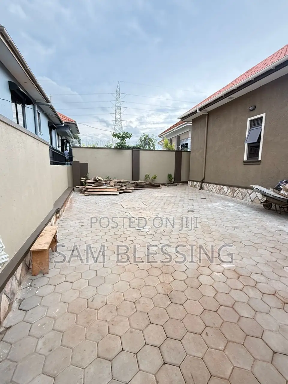 4bdrm Duplex in Najjera, Central Division for sale in Central Division