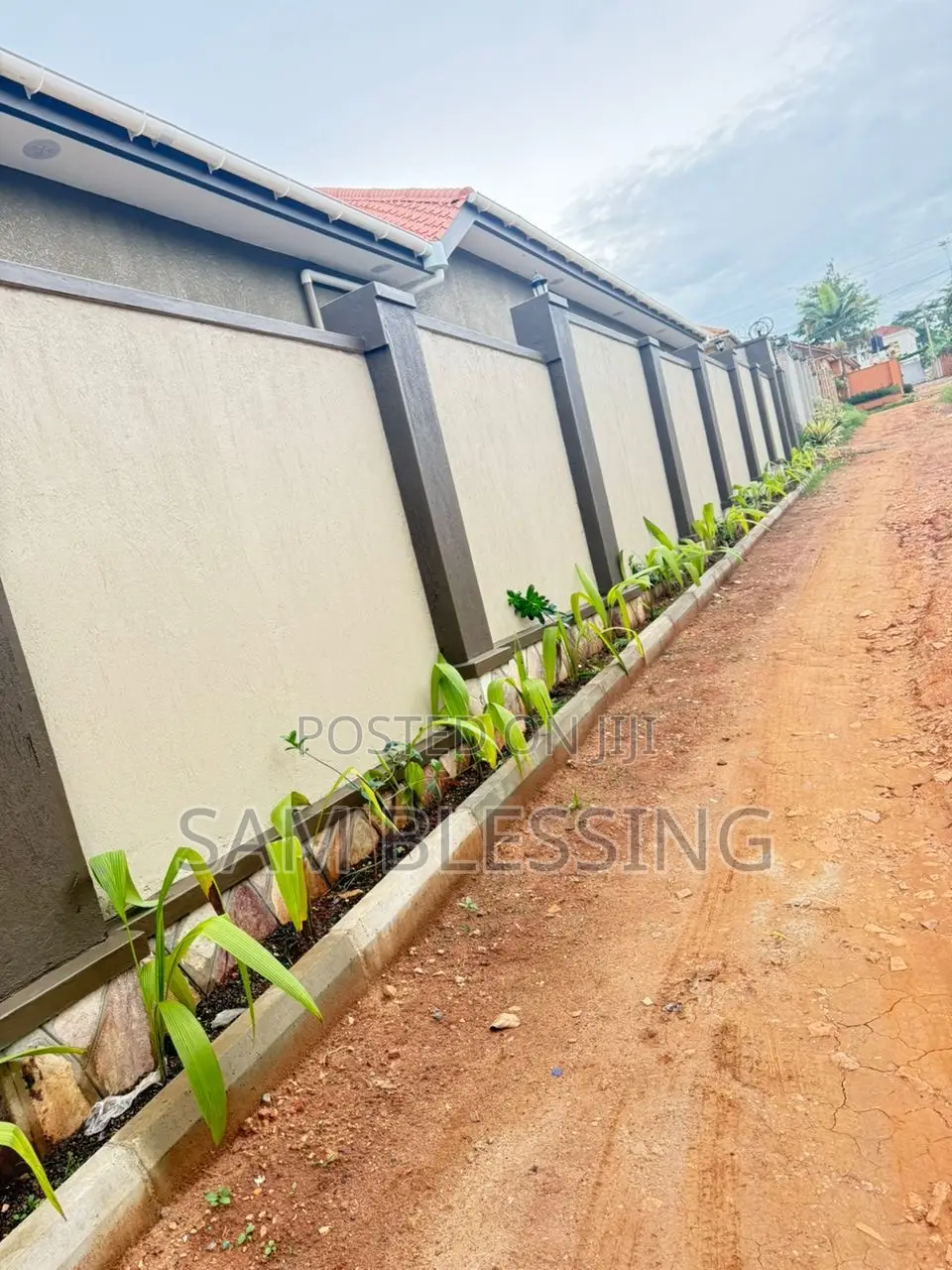 4bdrm Duplex in Najjera, Central Division for sale in Central Division
