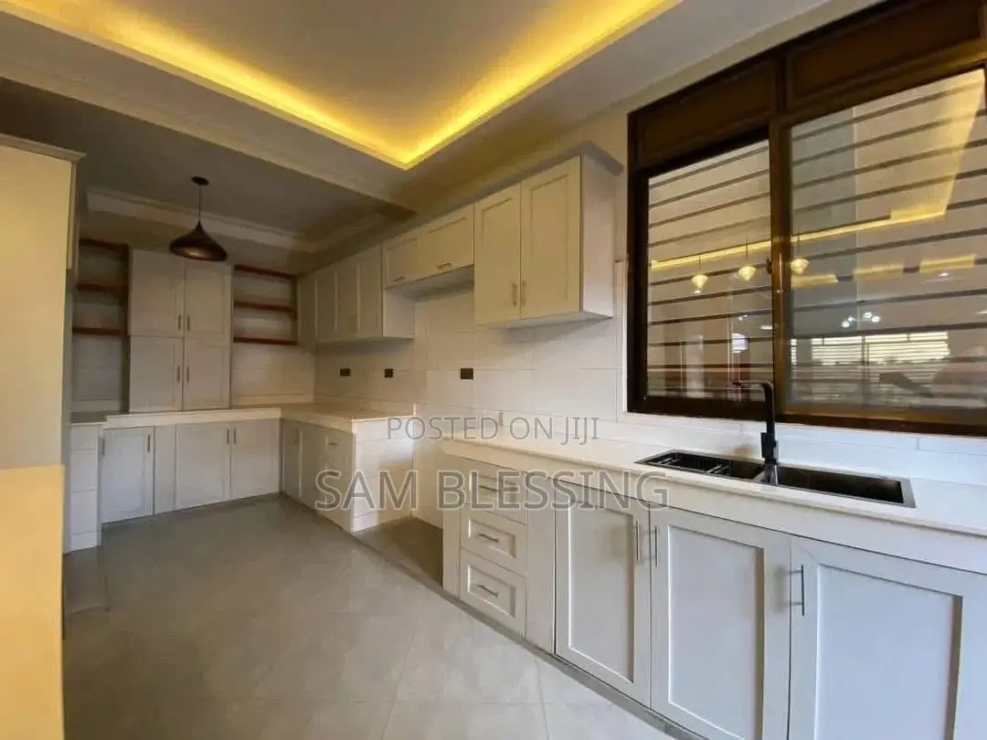 5bdrm House in Kira Mulawa, Central Division for sale in Central Division