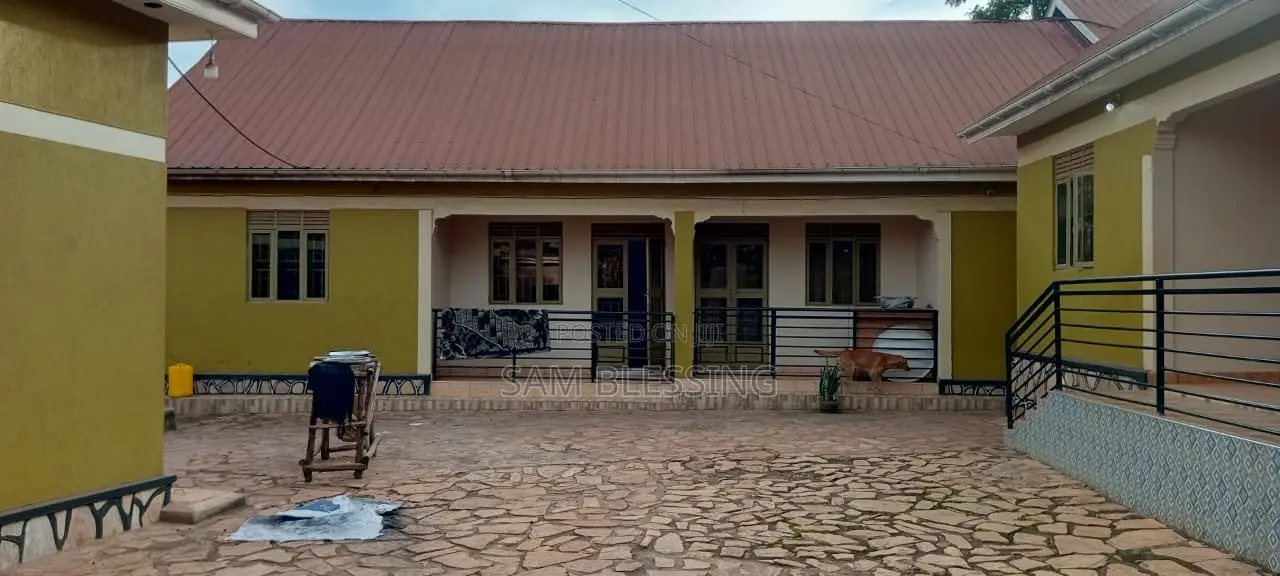 14bdrm House in Busiga, Central Division for sale in Central Division