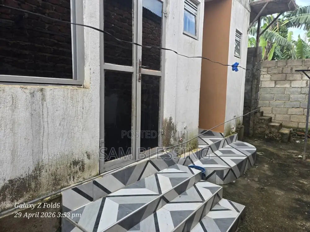 4bdrm Chalet in Konge Lukuli, Central Division for sale in Central Division