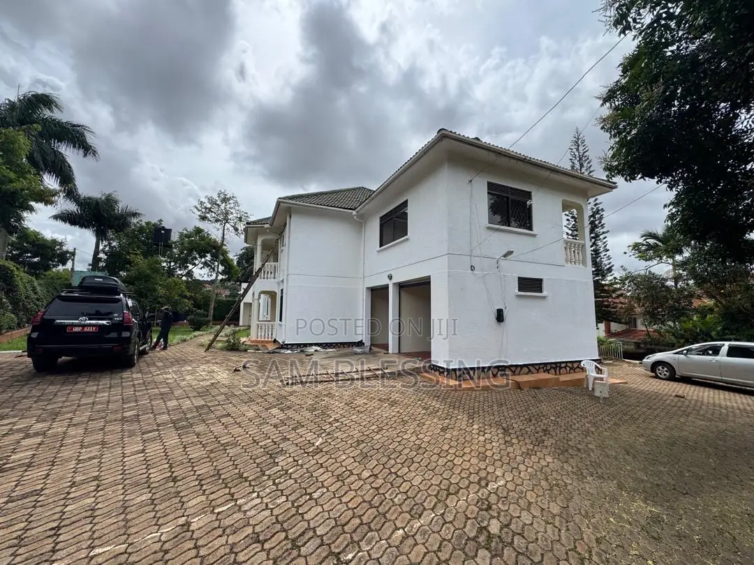 6bdrm Maisonette in Buziga Hill Road, Central Division for sale in Central Division