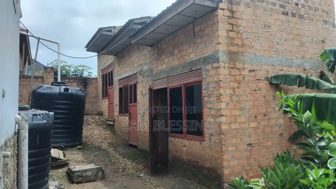 4bdrm House in Bujjoko Mityana, Nsangi for sale in Nsangi