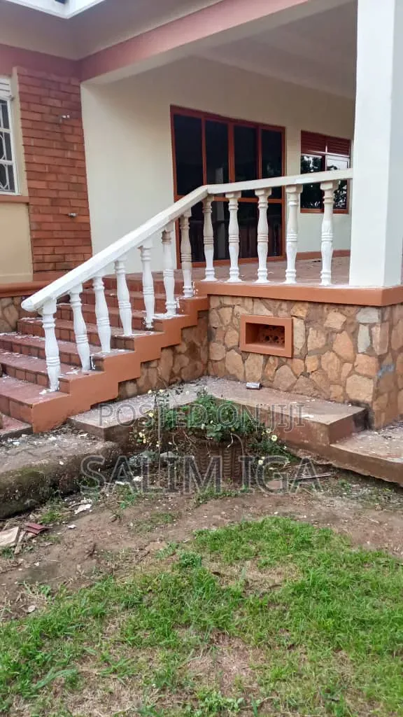 3bdrm Bungalow in Kololo Property, Central Division for rent in Central Division