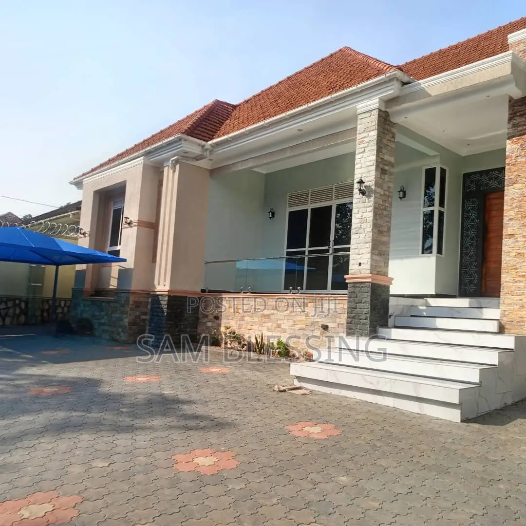 4bdrm House in Arkright City, Central Division for sale in Central Division