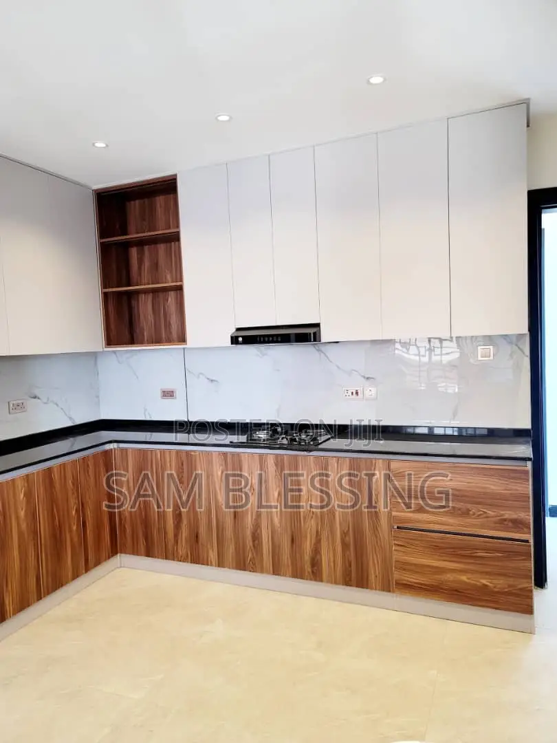 3bdrm House in Kitende Entebbe Road, Central Division for sale in Central Division