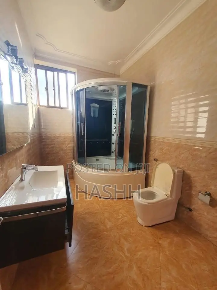 3bdrm Apartment in Muyunyo, Makindye for rent in Makindye