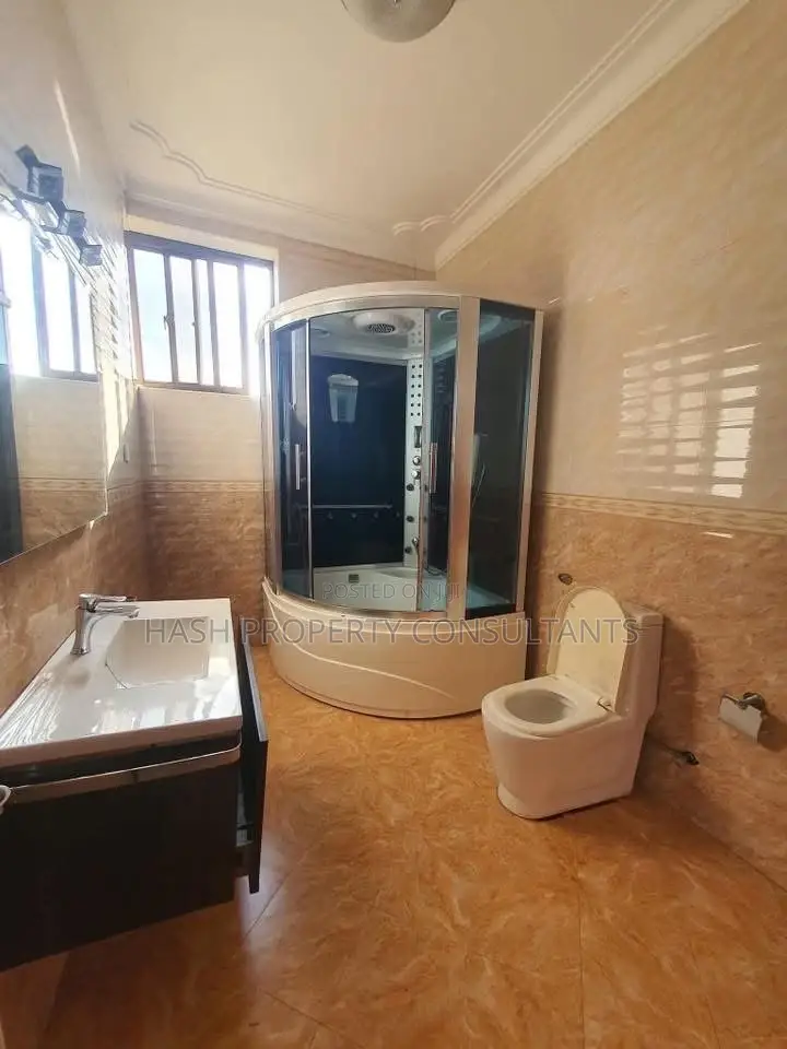 3bdrm Apartment in Muyunyo, Makindye for rent in Makindye