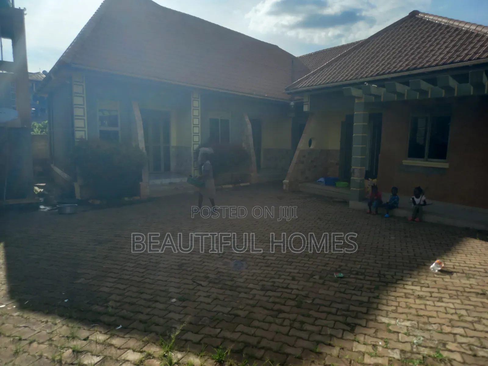 Furnished 2bdrm Apartment in Kira for sale in Kira