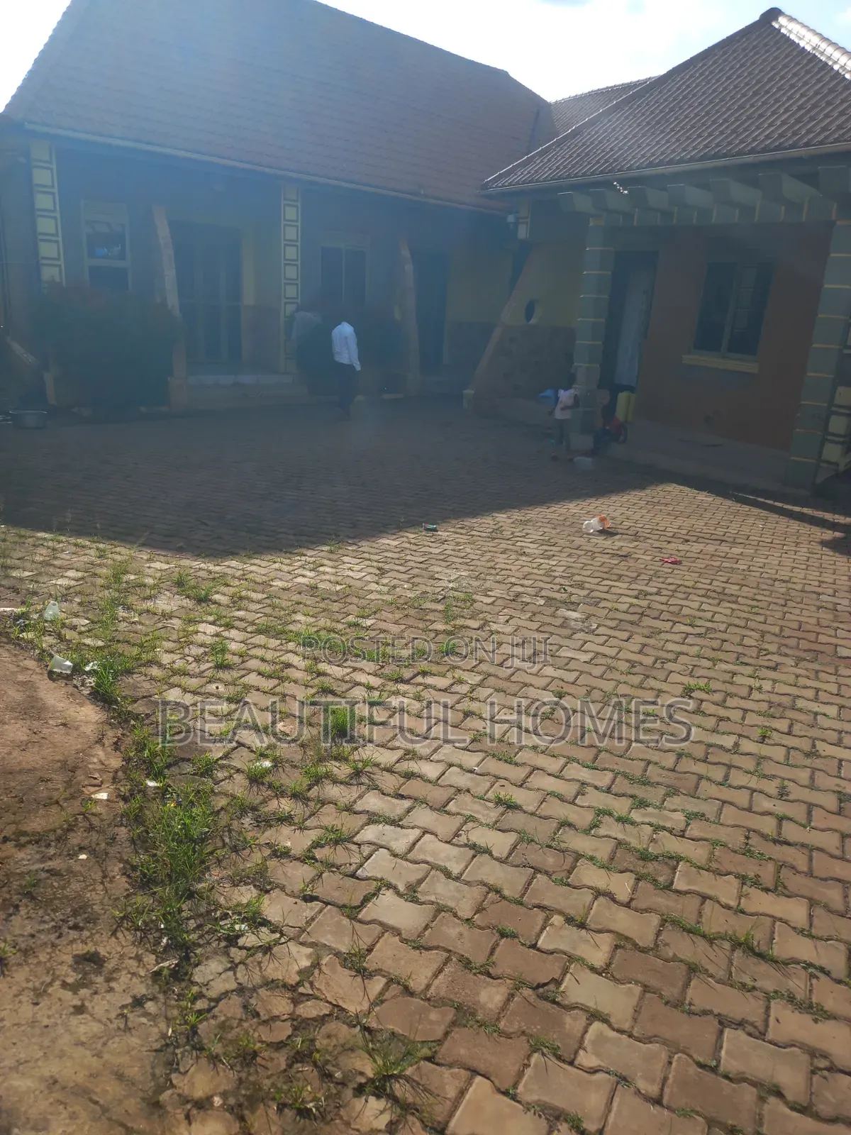 Furnished 2bdrm Apartment in Kira for sale in Kira
