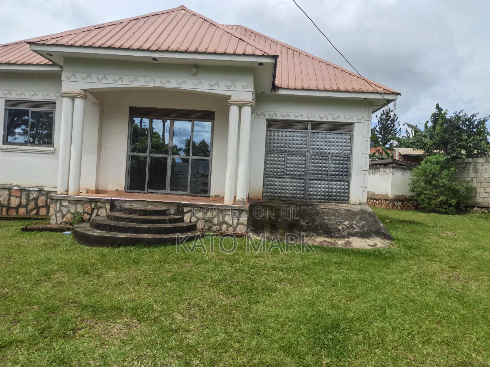 3bdrm House in Mukono Waton for sale in Mukono TC