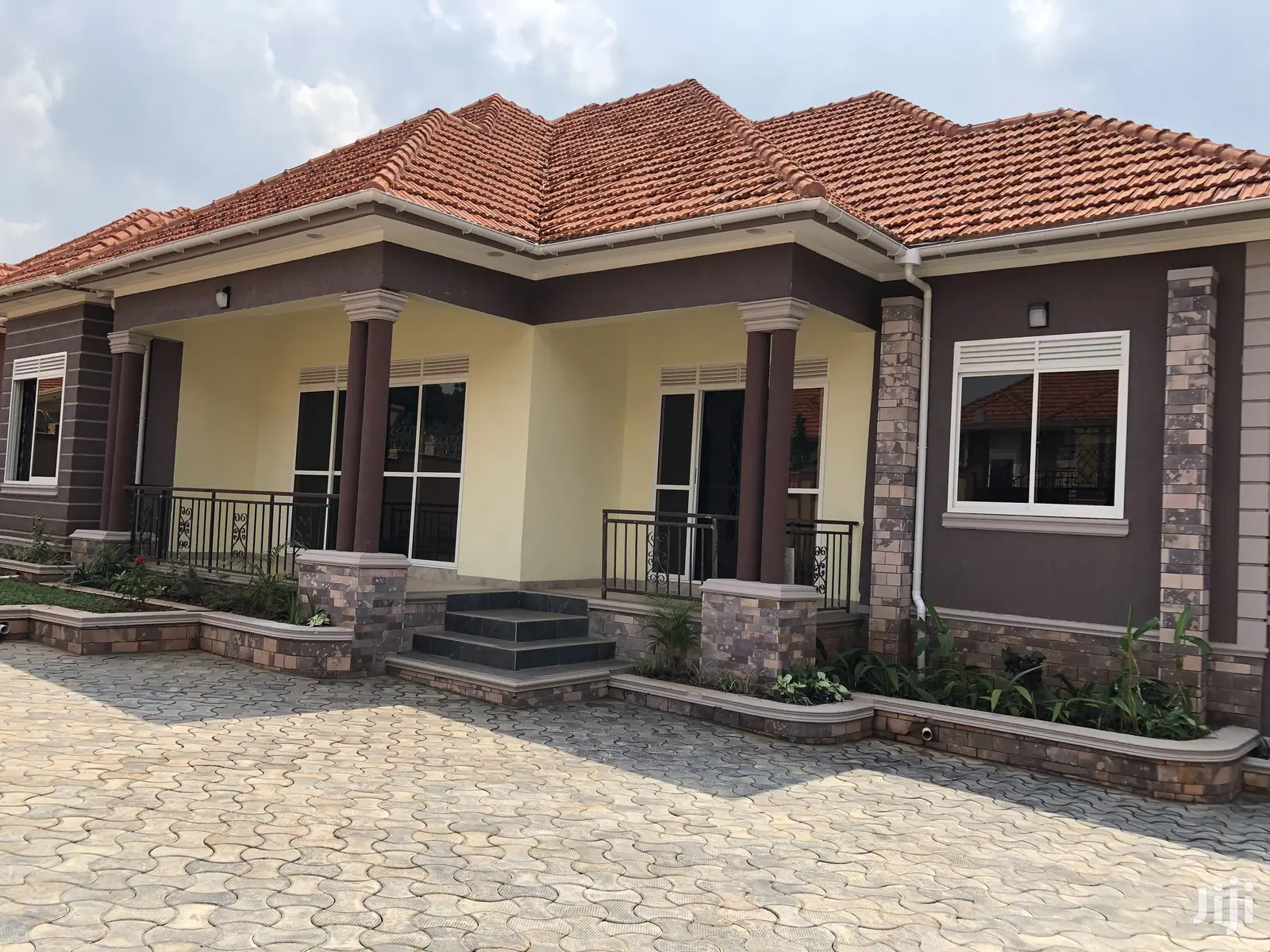 Kisaasi Nice House on Sell in Kampala