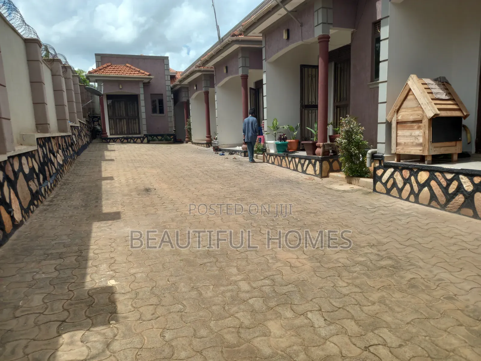 Furnished 1bdrm Apartment in Kira for sale in Kira