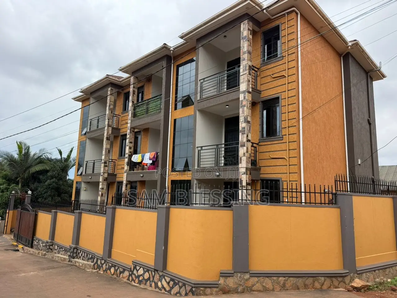 9bdrm Apartment in Kireka, Central Division for sale in Central Division