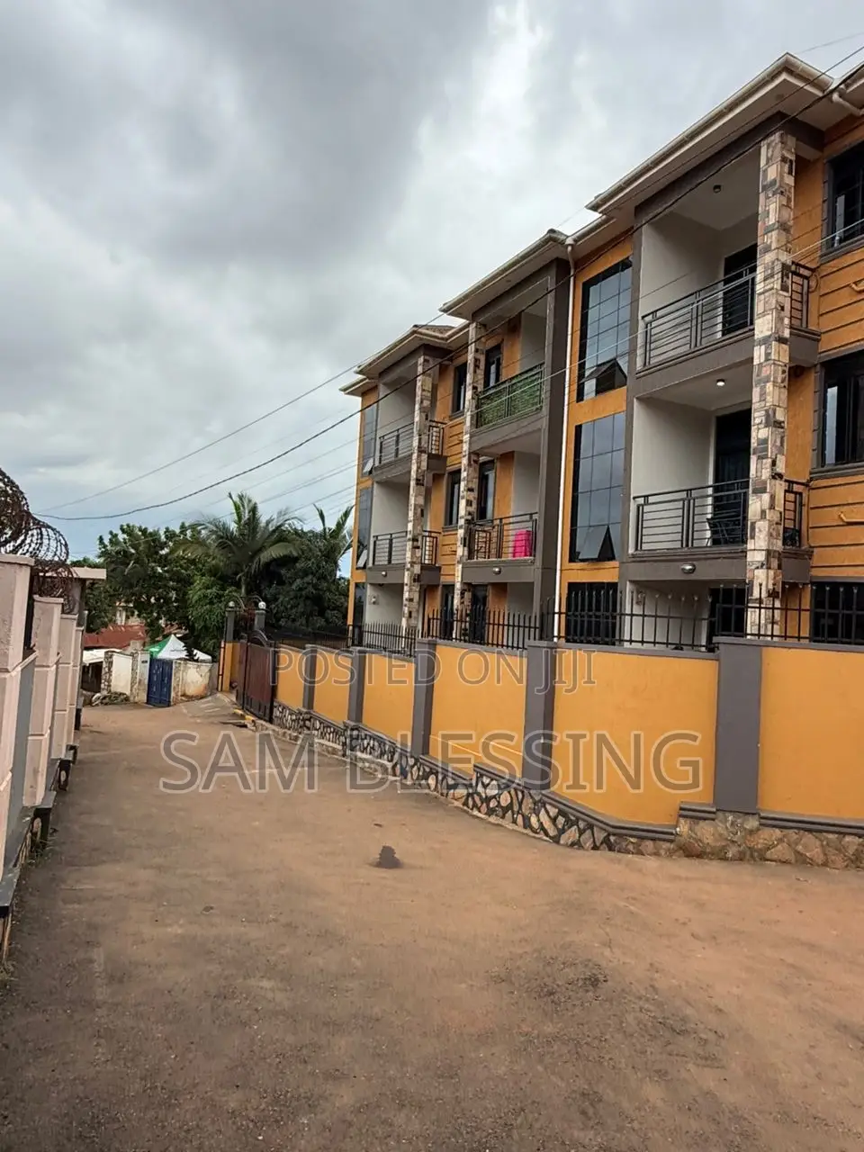 9bdrm Apartment in Kireka, Central Division for sale in Central Division