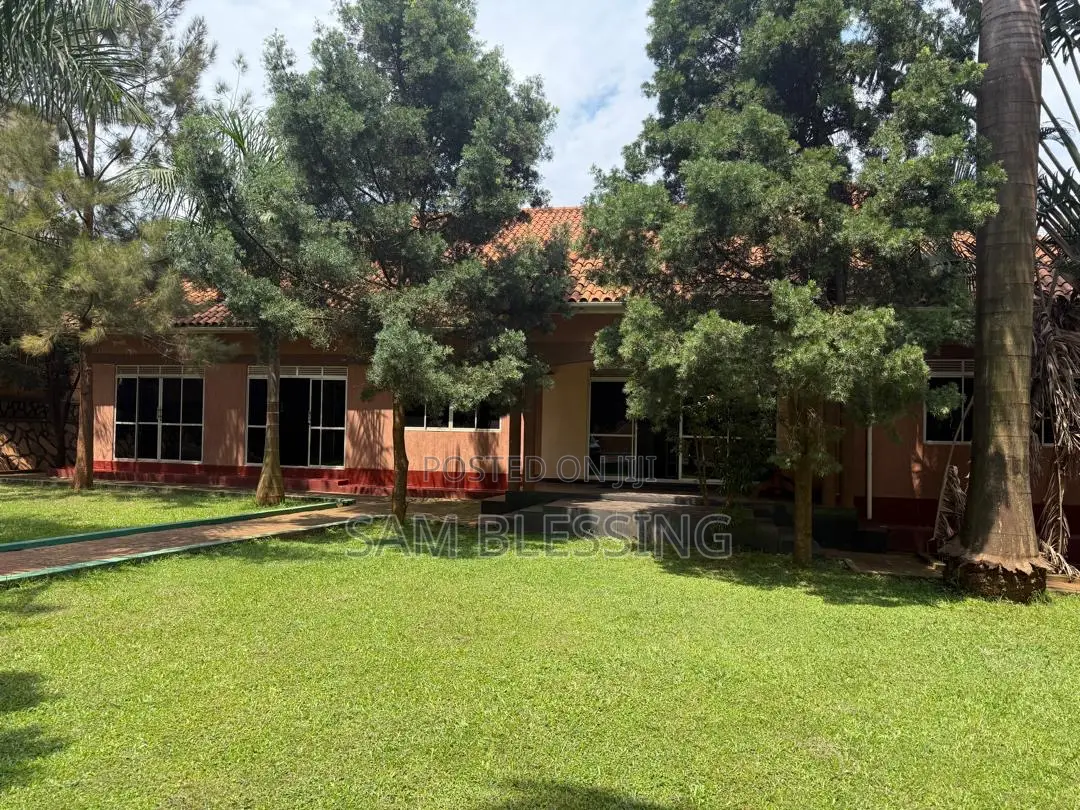 10bdrm Farm House in Mengo Kampala, Central Division for sale in Central Division