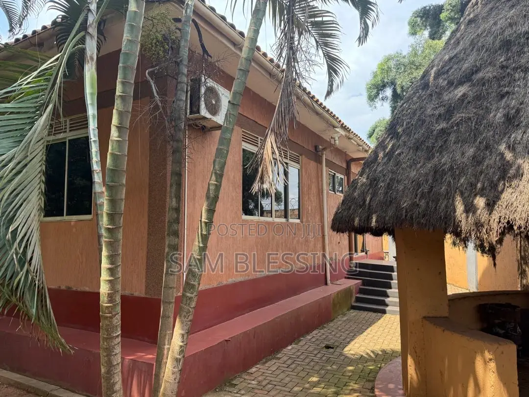 10bdrm Farm House in Mengo Kampala, Central Division for sale in Central Division