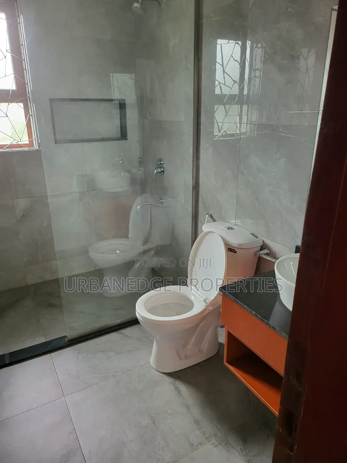 3bdrm Villa in Muyenga, Central Division for rent in Central Division