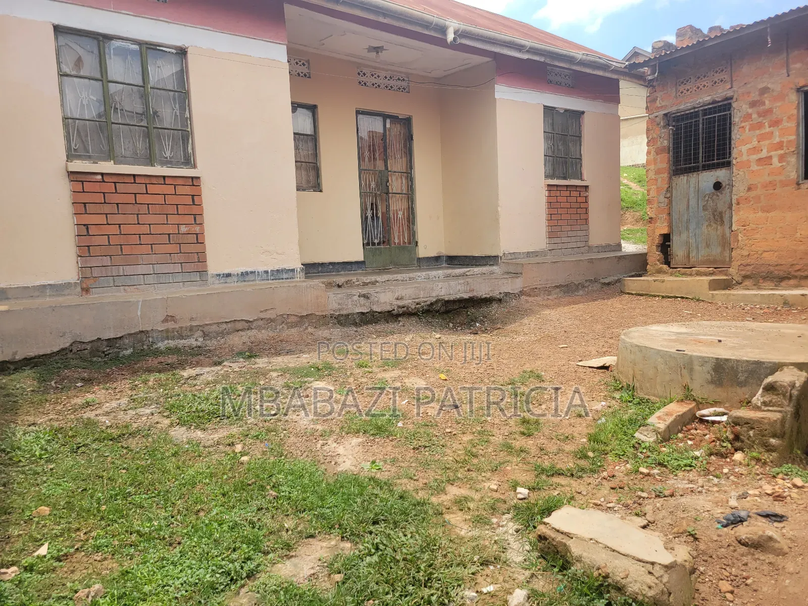 2bdrm House in Lugoba Business, Kawempe for sale in Kawempe