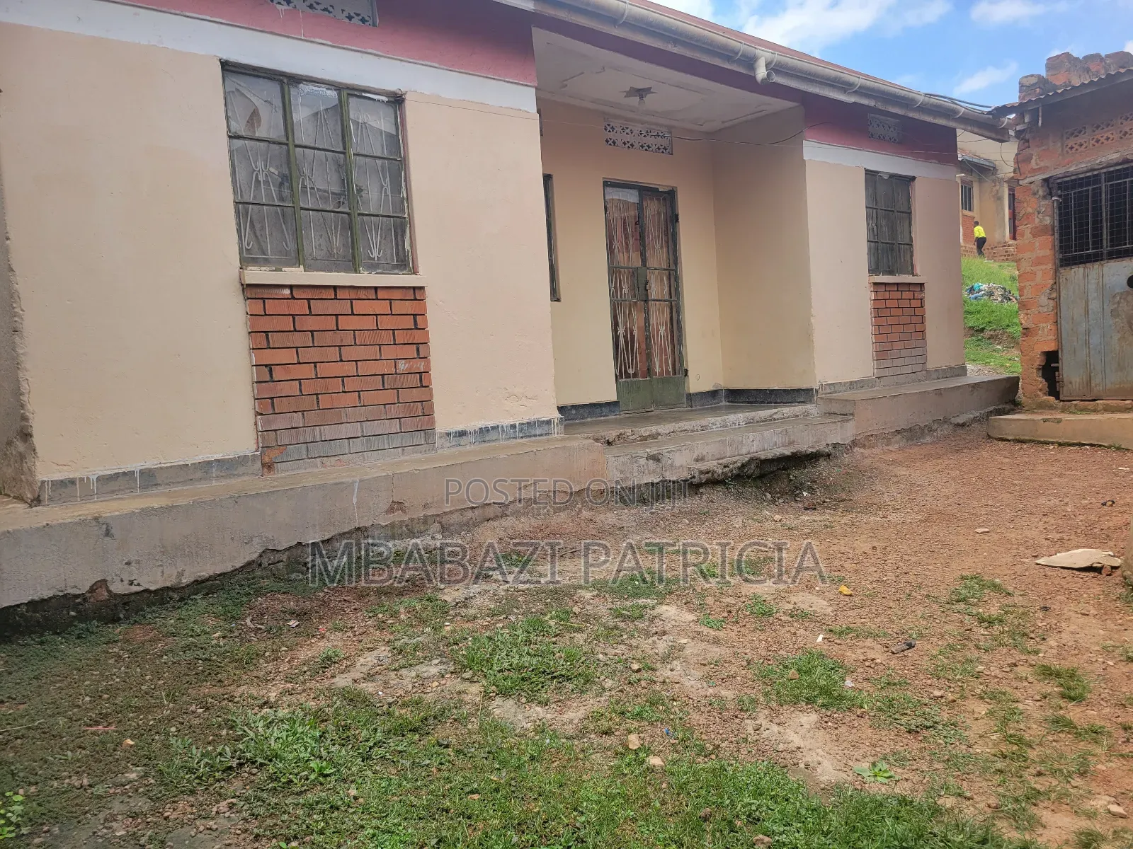 2bdrm House in Lugoba Business, Kawempe for sale in Kawempe