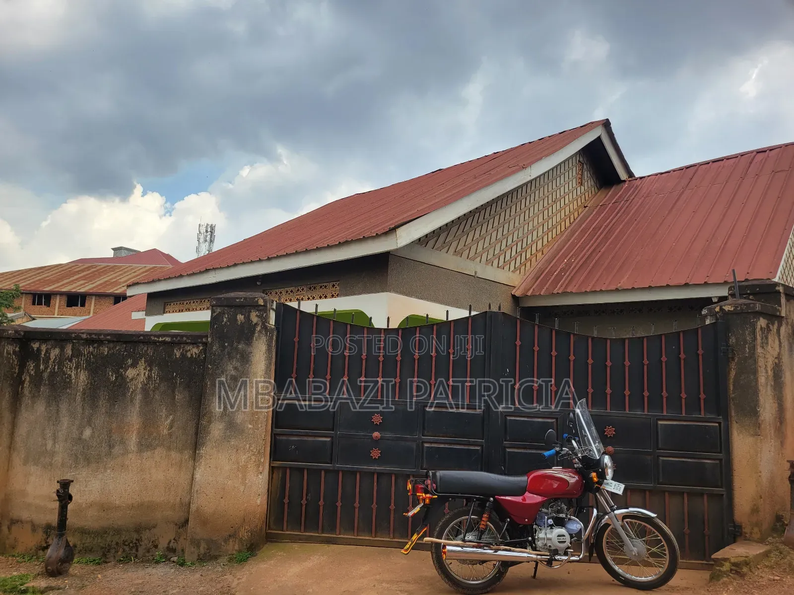 4bdrm House in Lugoba 02, Kawempe for sale in Kawempe