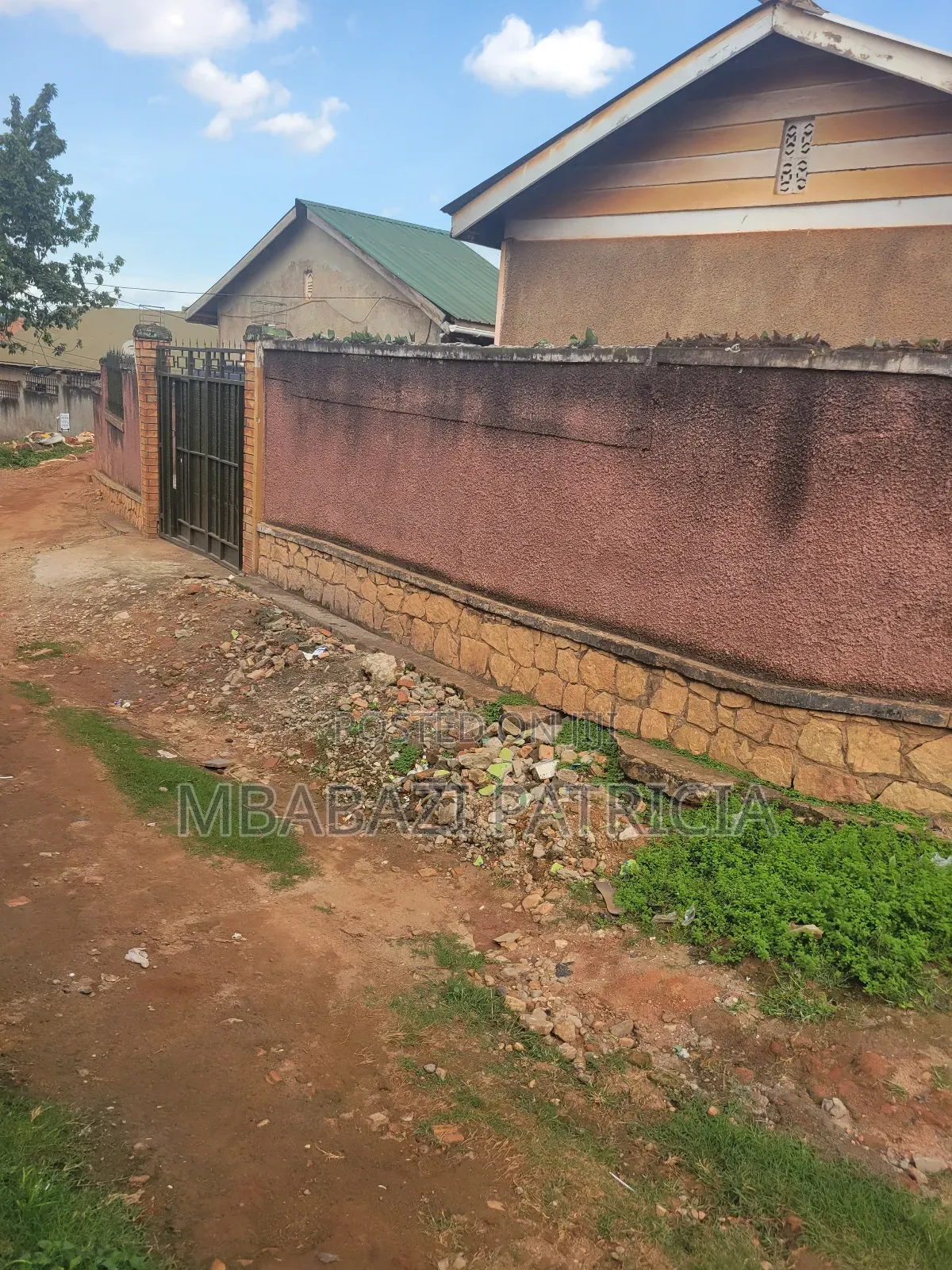 10bdrm House in Mugaziwaza Bwaise, Kawempe for sale in Kawempe