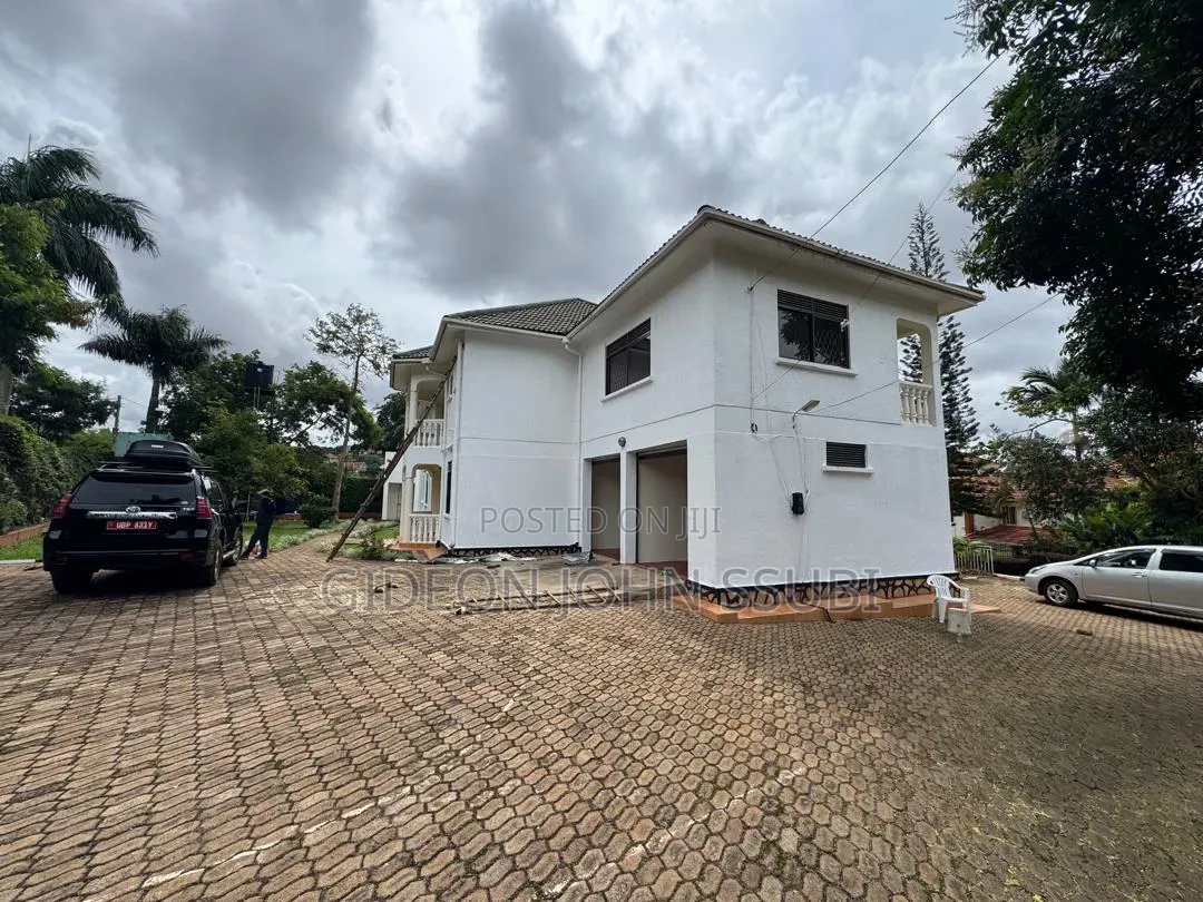 6bdrm Mansion in Buziga Hill Top, Makindye for sale in Makindye