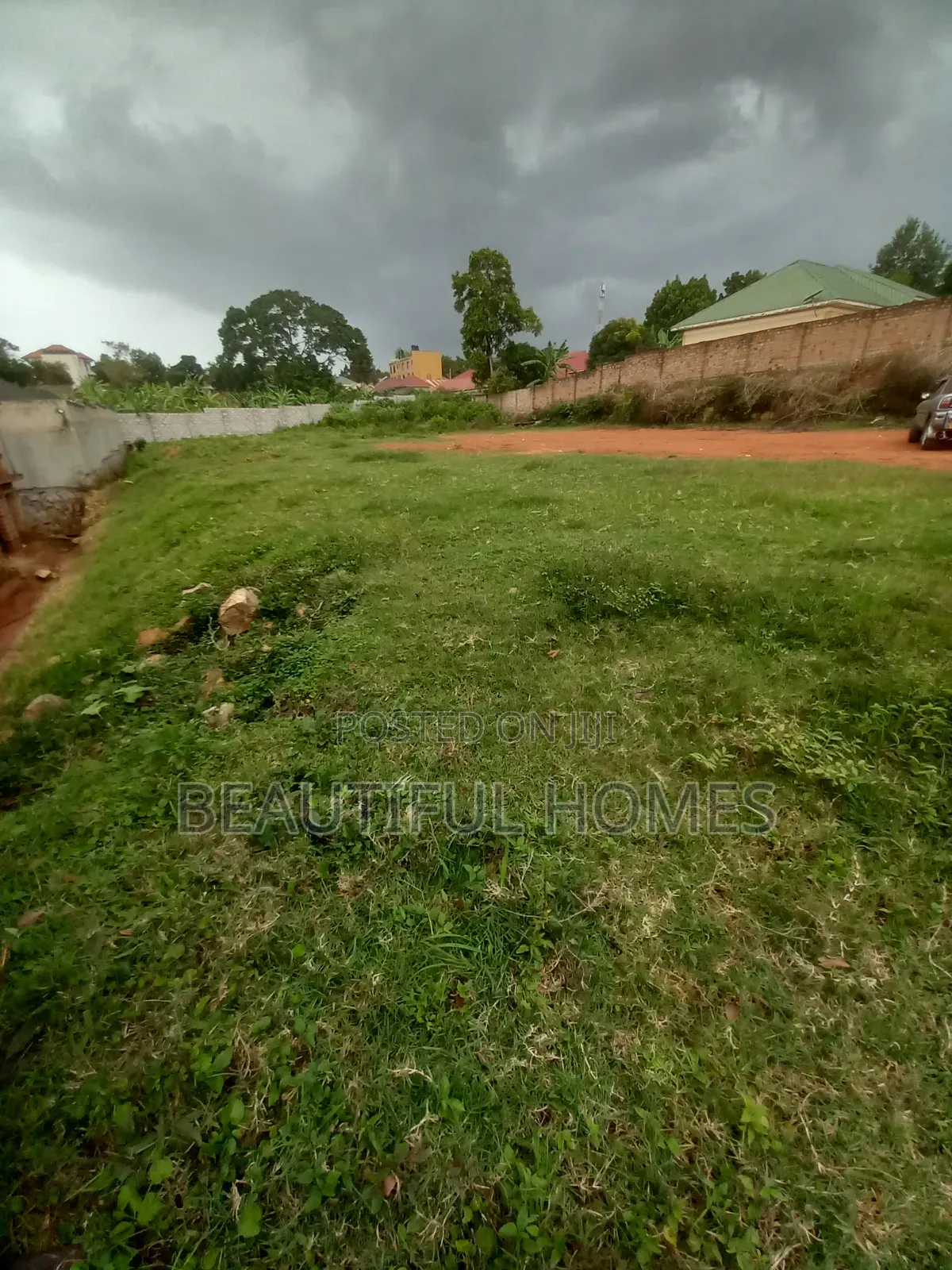 Kyaliwajjara Half Acre Nice Land on Sell in Kira