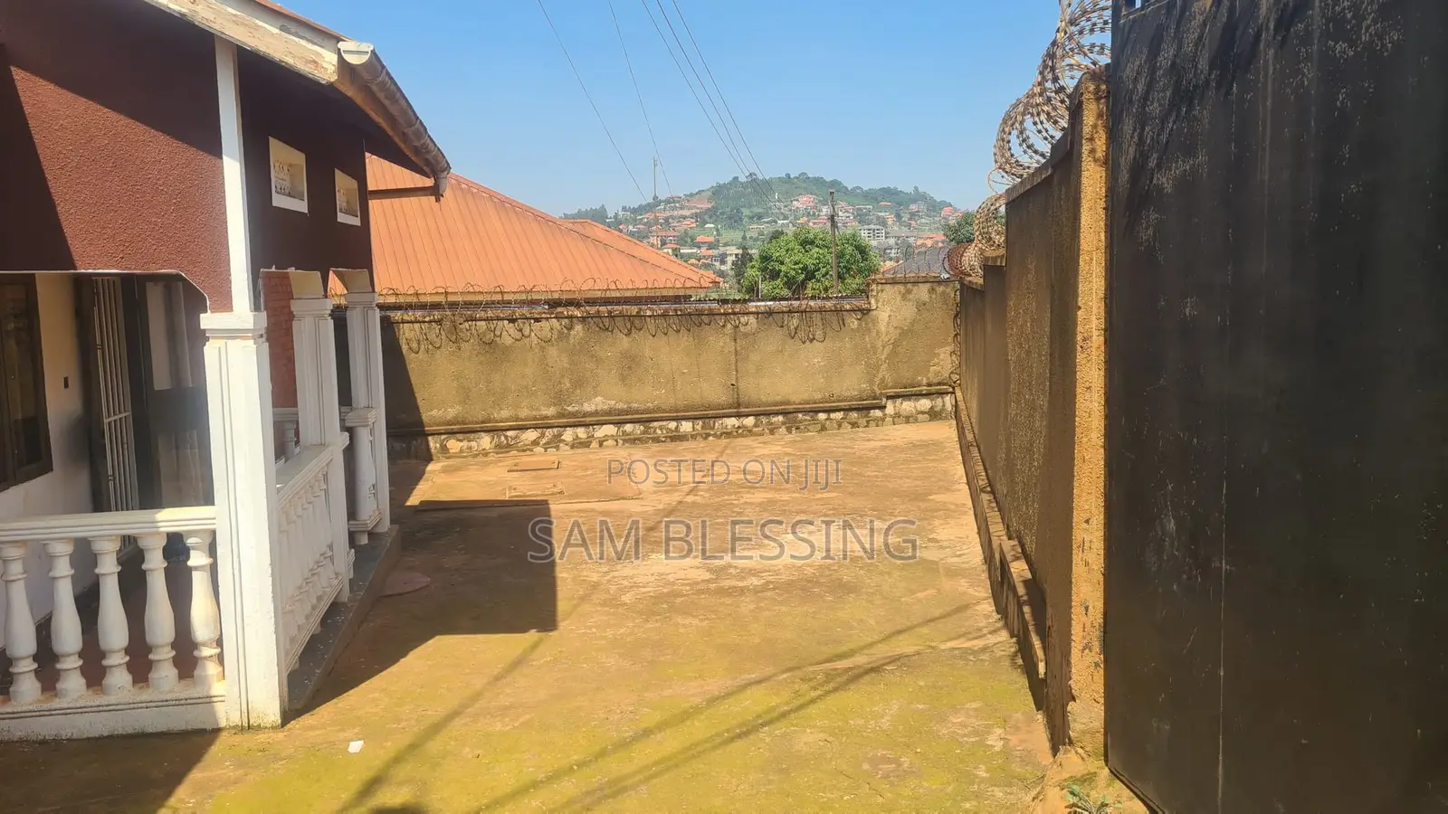 3bdrm House in Kitende Entebbe Road, Central Division for sale in Central Division