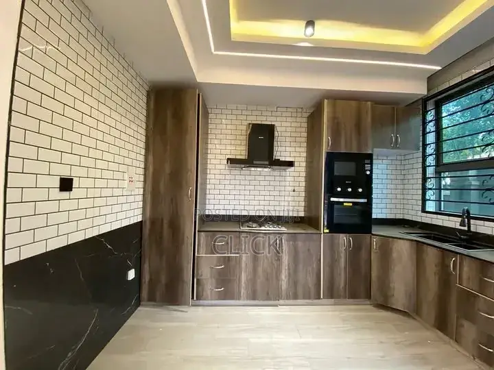 3bdrm Apartment in Buziga, Makindye for rent in Makindye
