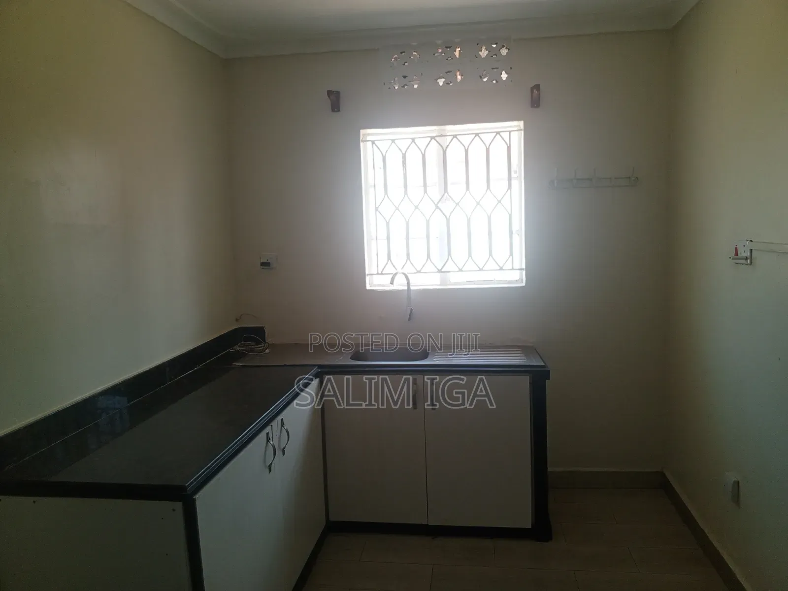 3bdrm Room & Parlour in Kololo Property, Central Division for rent in Central Division
