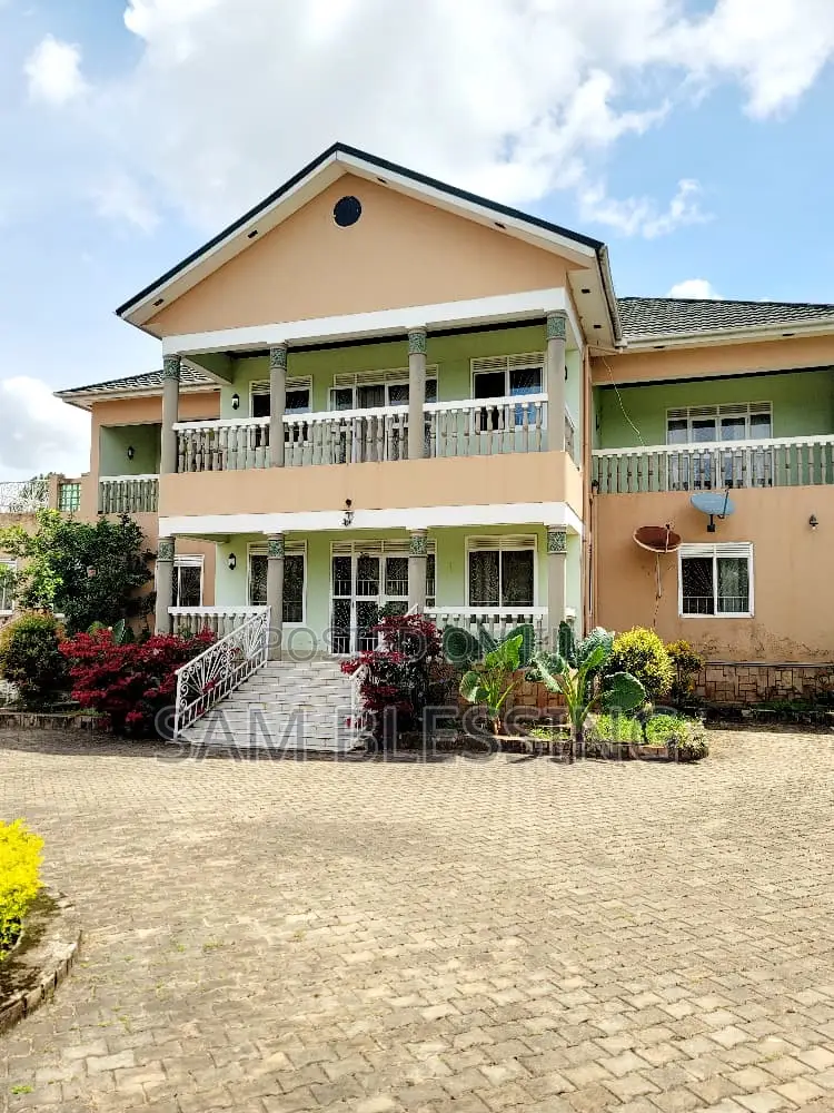 6bdrm Mansion in Mutungo On Munyonyo, Central Division for sale in Central Division
