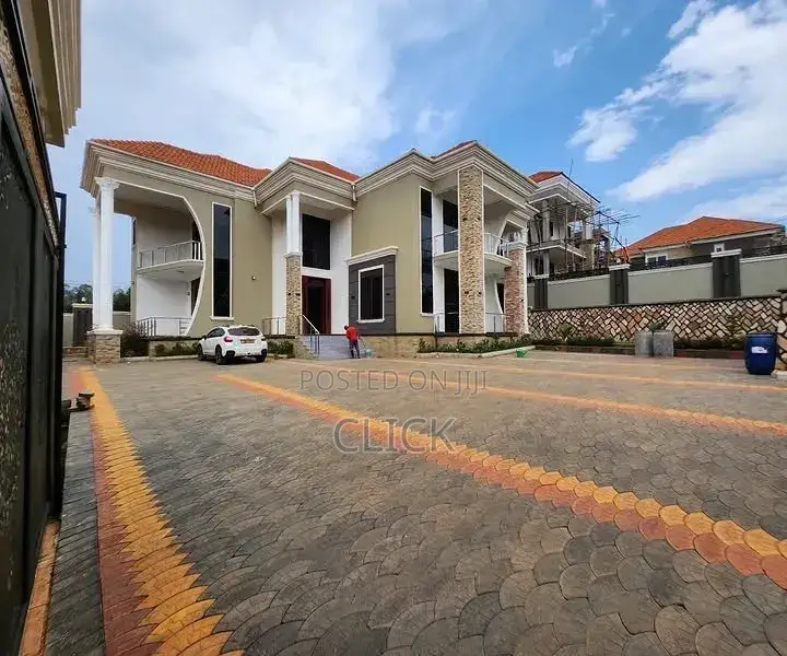 5bdrm Apartment in Muyenga, Makindye for rent in Makindye
