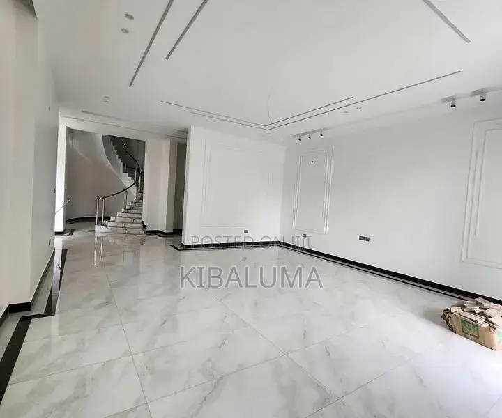5bdrm Apartment in Muyenga, Makindye for rent in Makindye