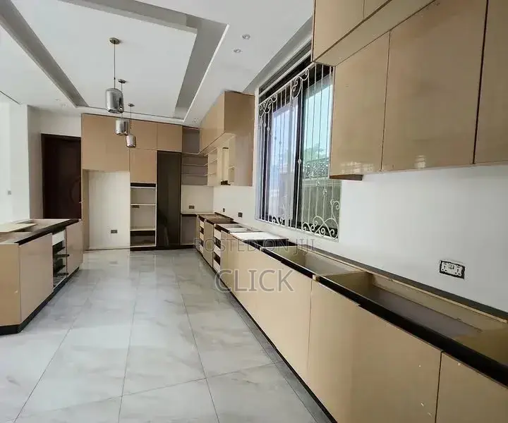 5bdrm Apartment in Muyenga, Makindye for rent in Makindye