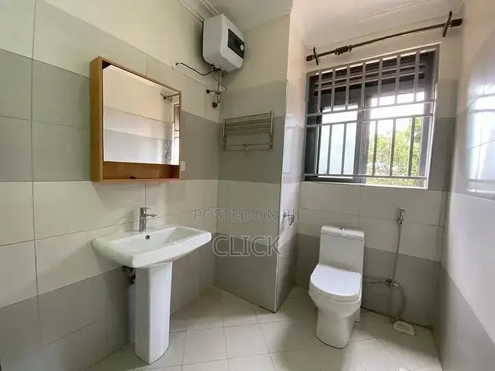 3bdrm Apartment in Buziga, Makindye for rent in Makindye