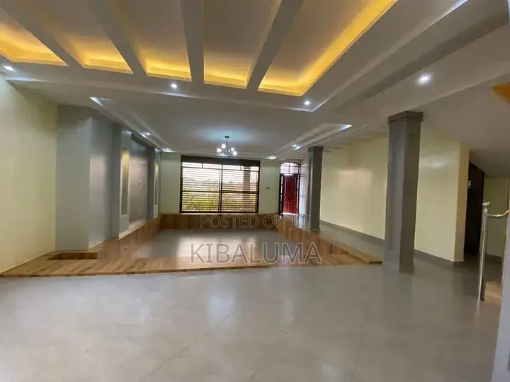 5bdrm Duplex in Akright, Makindye for rent in Makindye