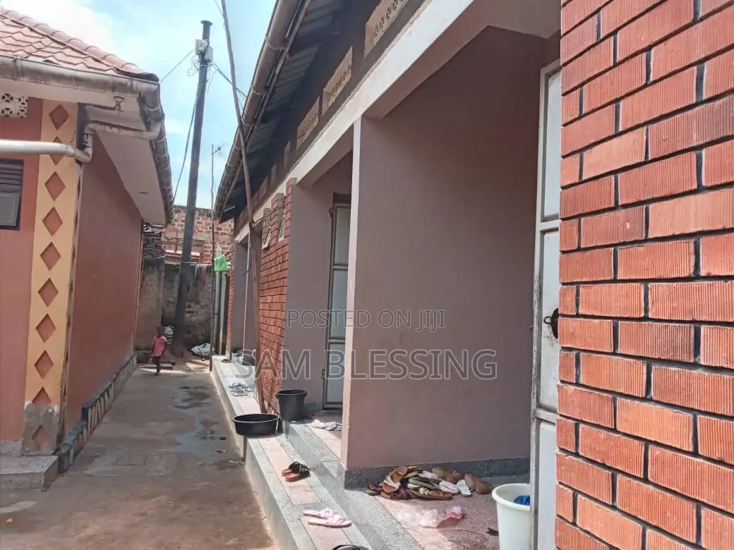 10bdrm Duplex in Nansana, Central Division for sale in Central Division