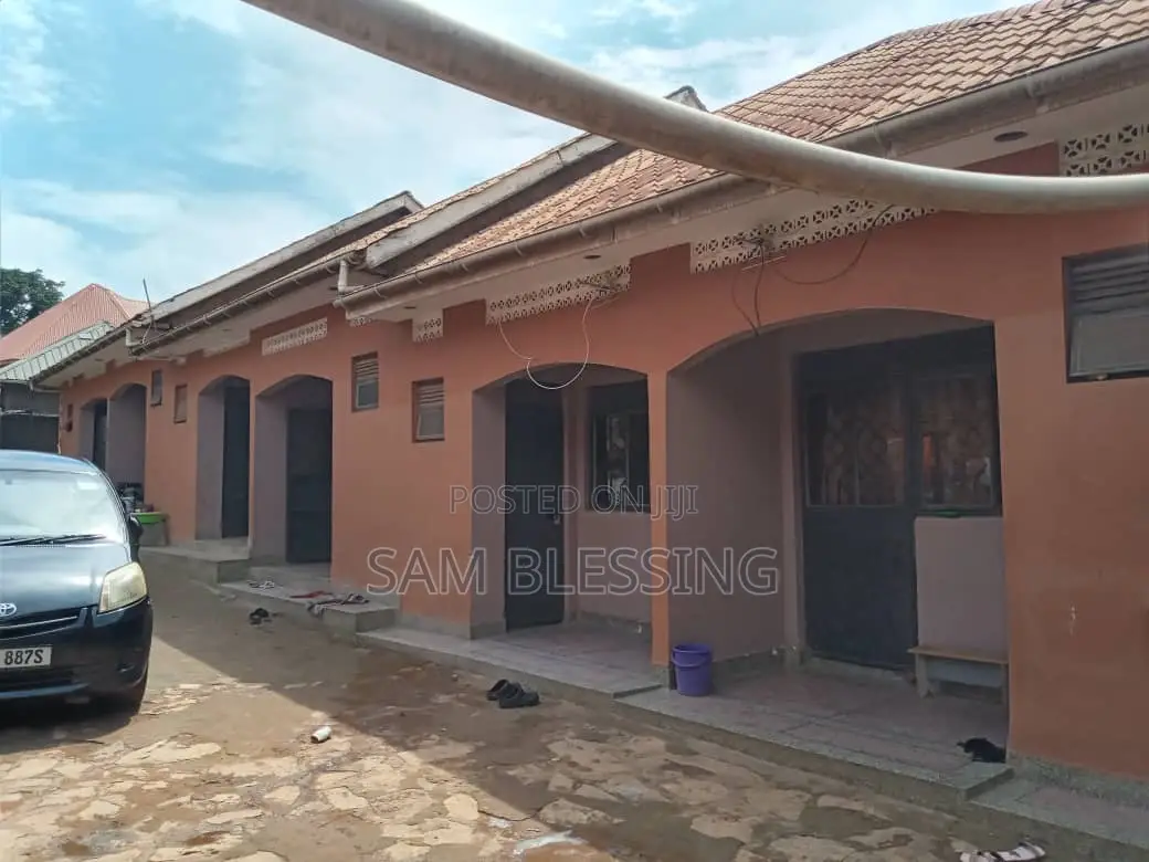 10bdrm Duplex in Nansana, Central Division for sale in Central Division