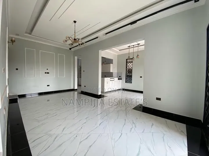 4bdrm Duplex in Kisaasi, Nakawa for sale in Nakawa