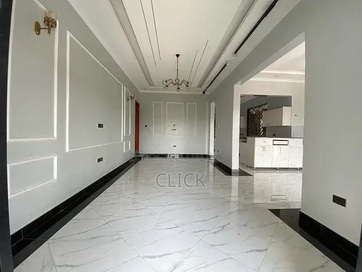 4bdrm Duplex in Kisaasi, Nakawa for sale in Nakawa