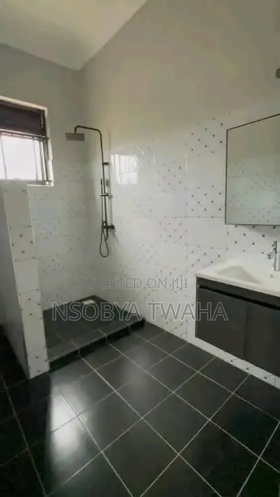 3bdrm House in Munyonyo, Makindye for rent in Makindye