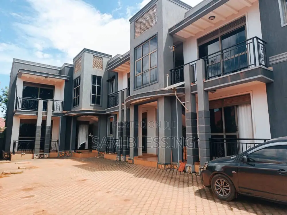 6bdrm Apartment in Bweyogerer Butto, Central Division for sale in Central Division