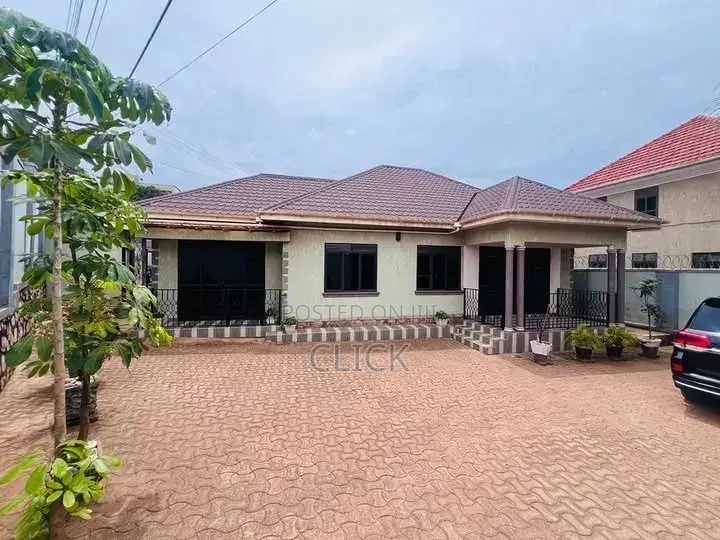 4bdrm Apartment in Muyenga, Makindye for rent in Makindye