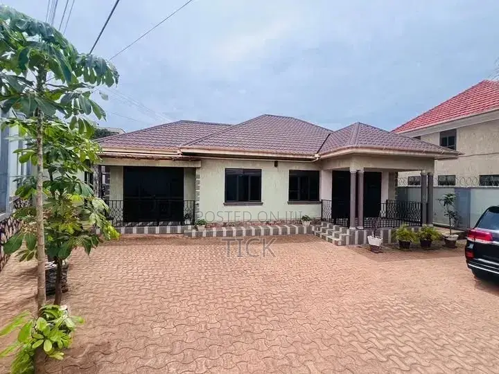 4bdrm Apartment in Muyenga, Makindye for rent in Makindye