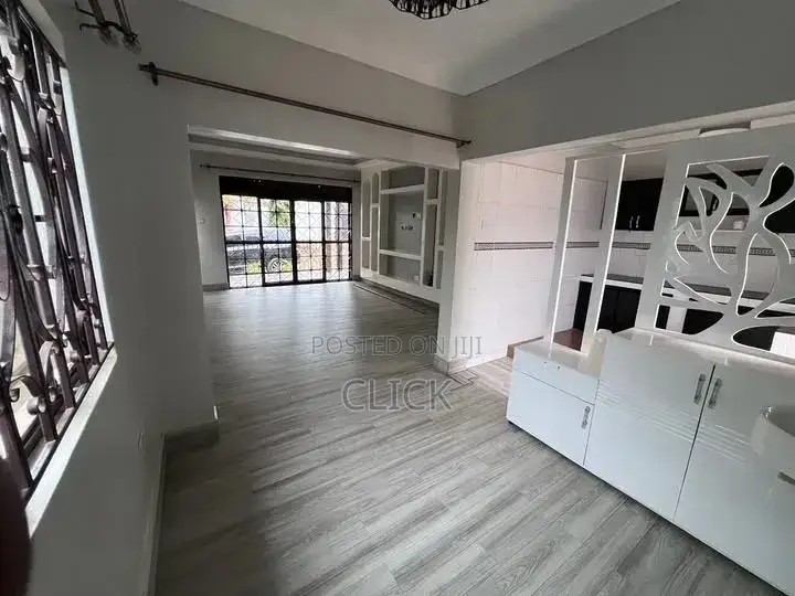 4bdrm Apartment in Muyenga, Makindye for rent in Makindye